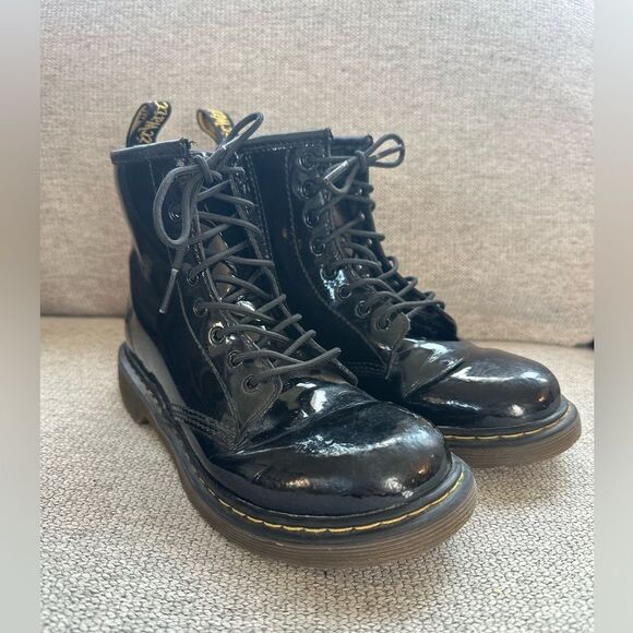Doc Martens Kids Patent Leather Black Combat Boots Size 3 - Picture 1 of 11